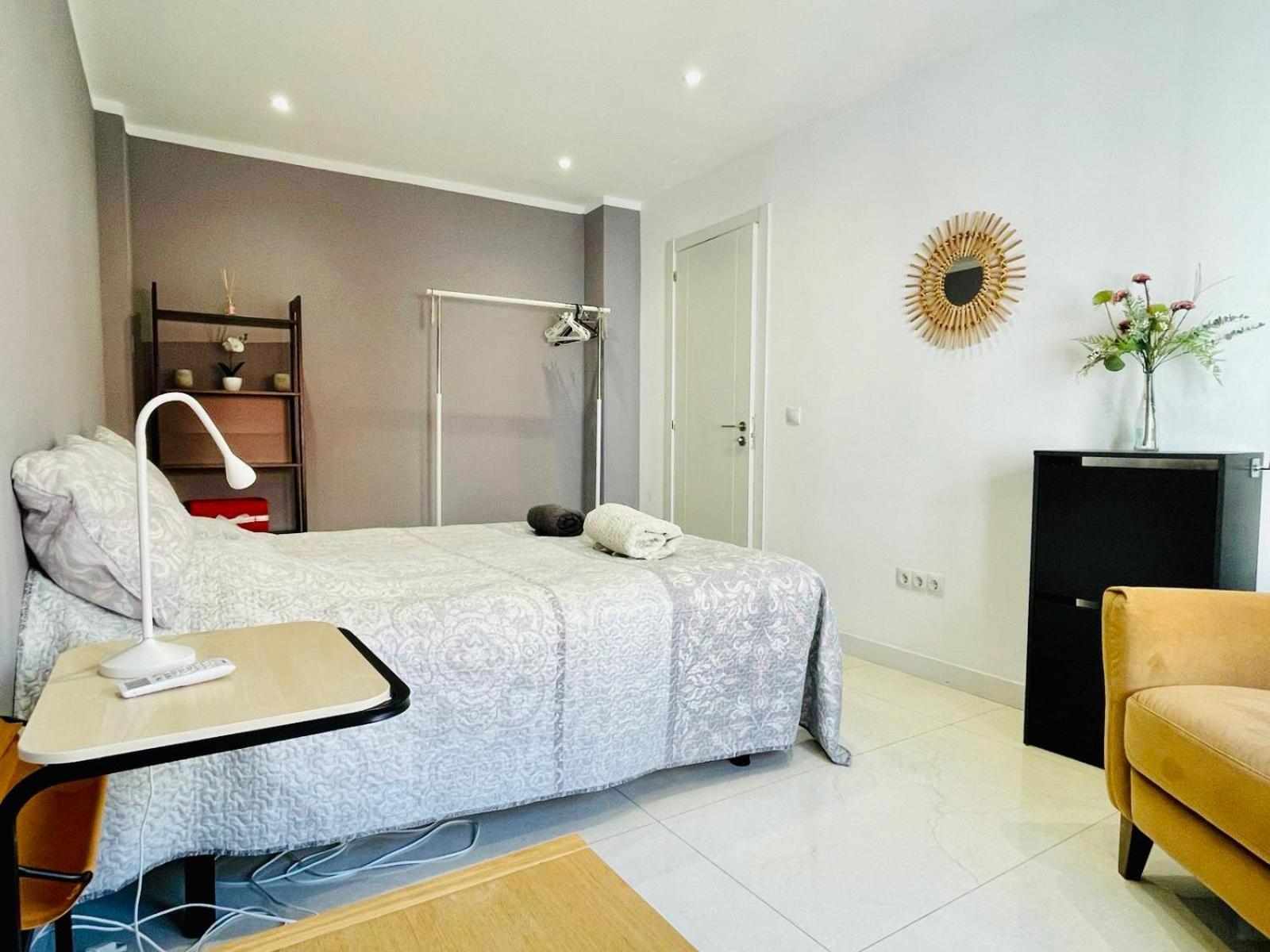 Апартаменты Apartament Salamanca Малага Экстерьер фото