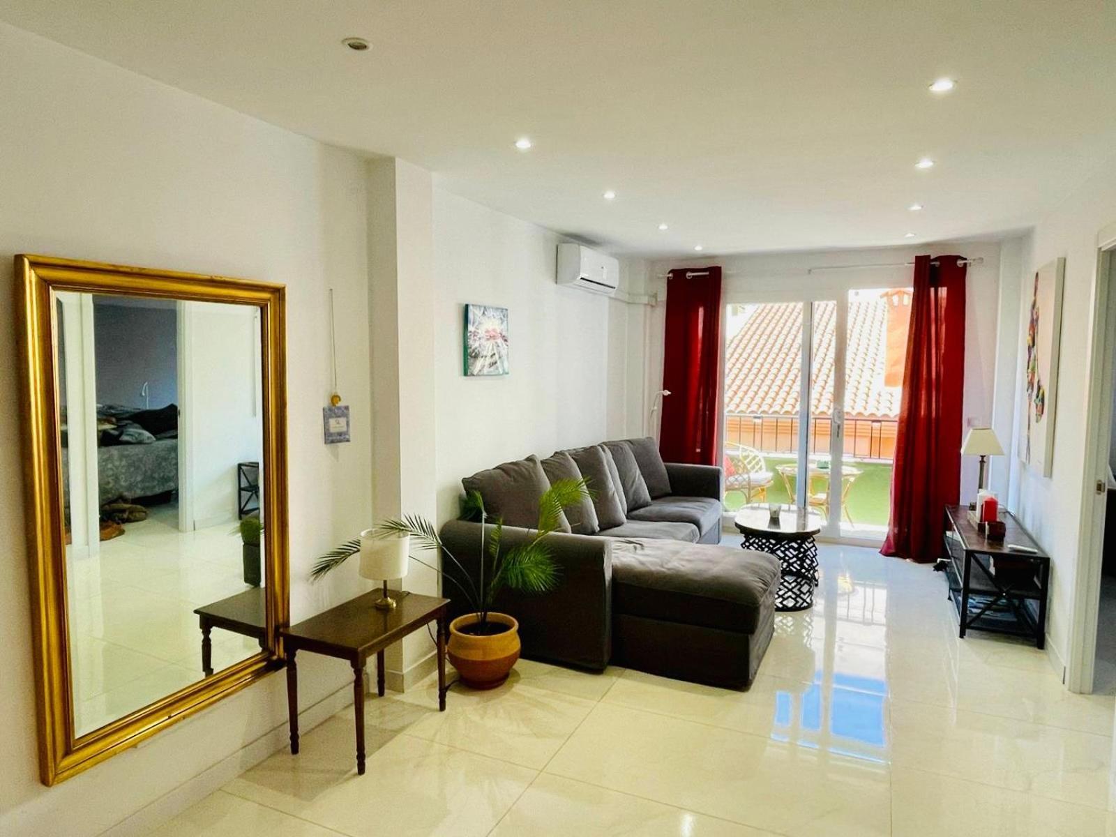 Апартаменты Apartament Salamanca Малага Экстерьер фото